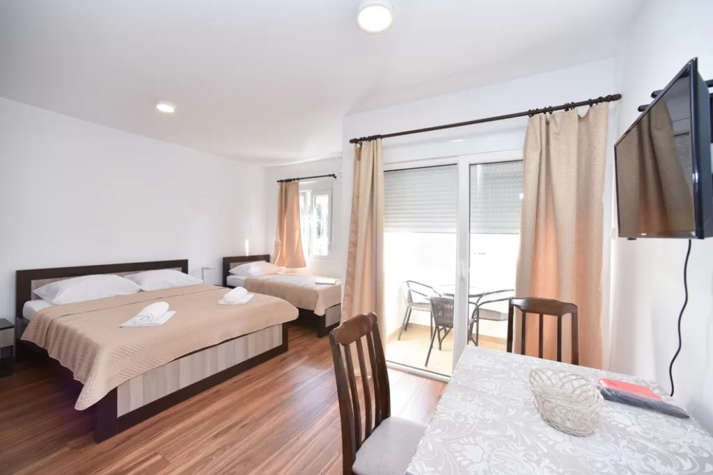 Teodora Studio 03_01.jpg